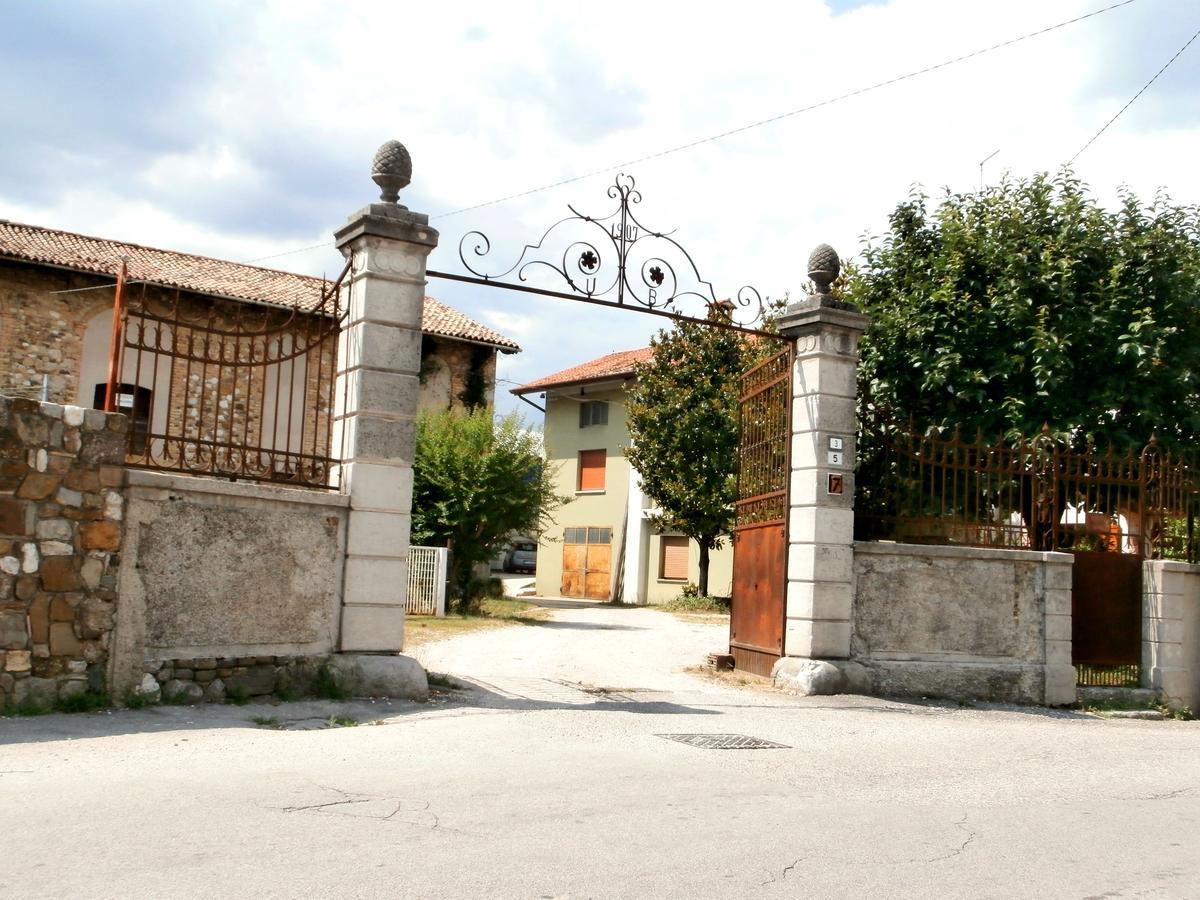 B&B Nella Terra Di Mezzo Caporiacco Eksteriør bilde